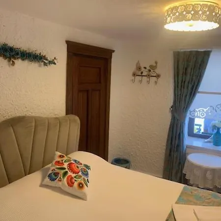 Teos Hotel *